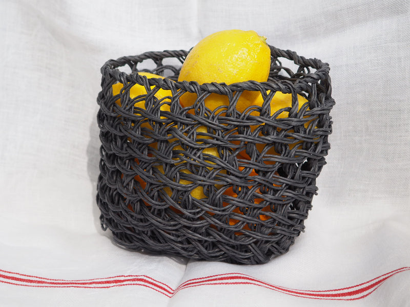 Nutcase Basket, Best Before black medium | Crafthouse